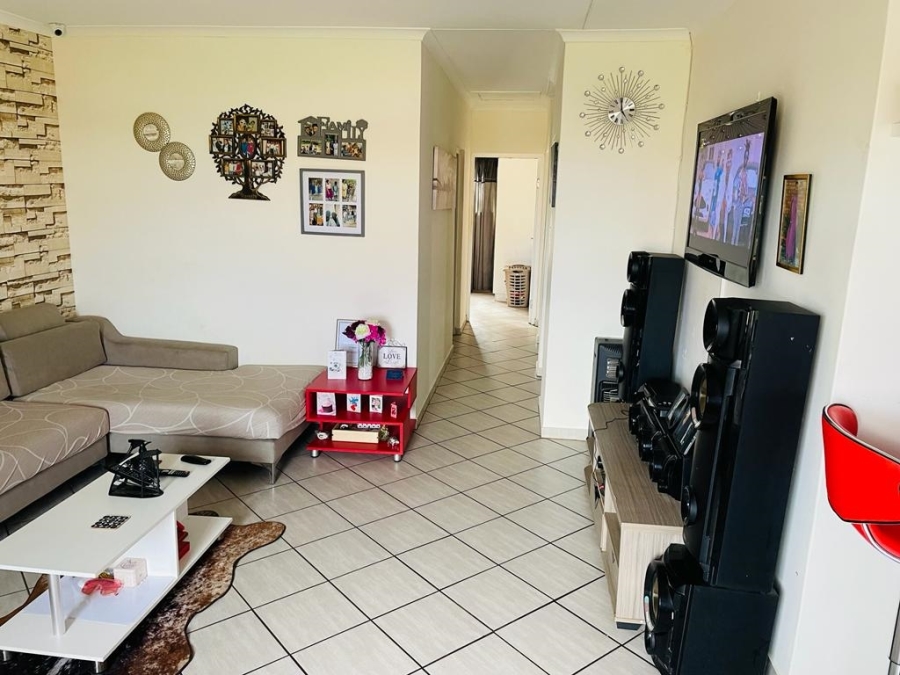 4 Bedroom Property for Sale in Kidds Beach Eastern Cape